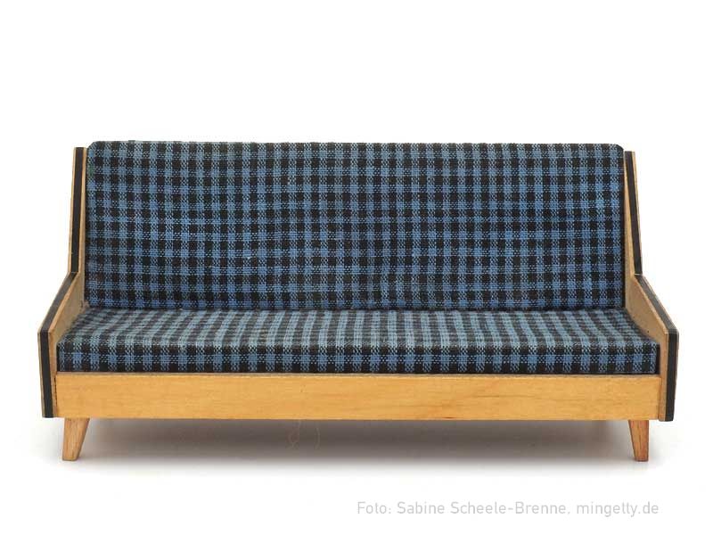 Fritz-Altmann-Sofa mit schwarz-blauem Karobezug
