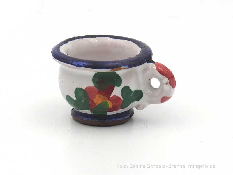 Krug mit Bauernmalerei