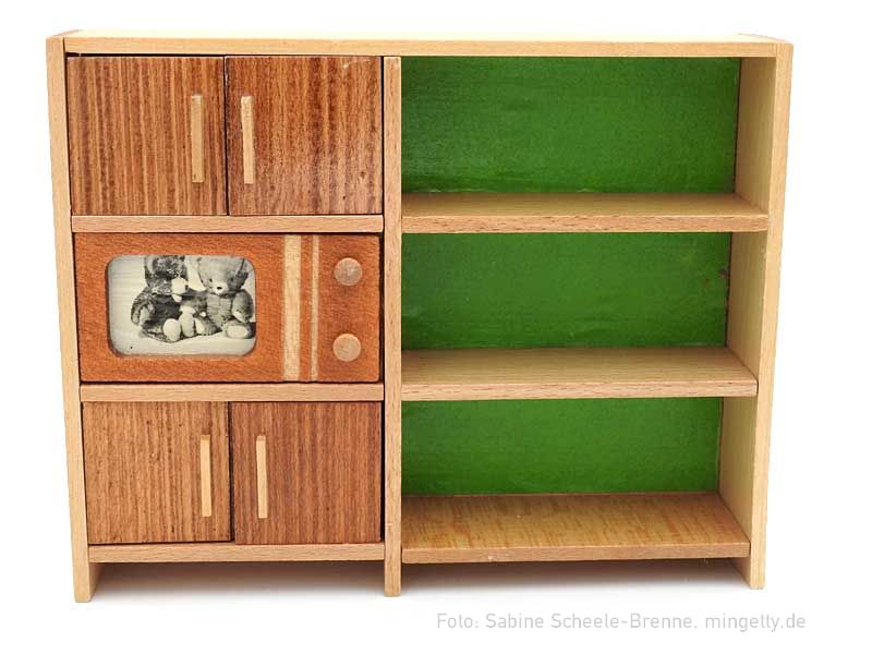 Schrankwandelement mit Fernseher