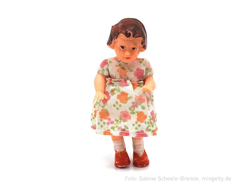 PÃ¼ppi im Blumenkleid