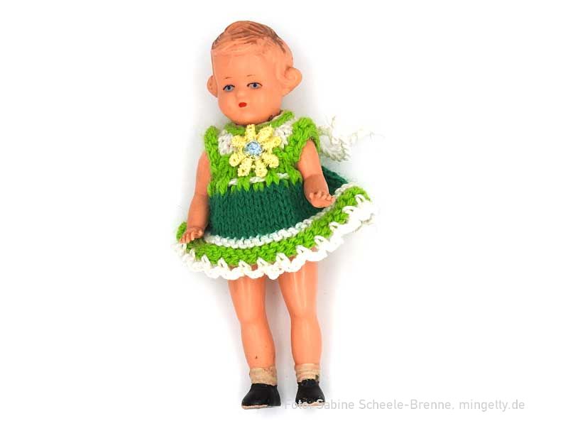 Puppe im grÃ¼nen Kleidchen