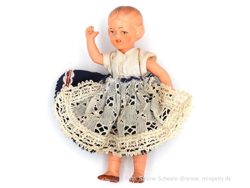 PÃ¼ppi mit SpitzenschÃ¼rze