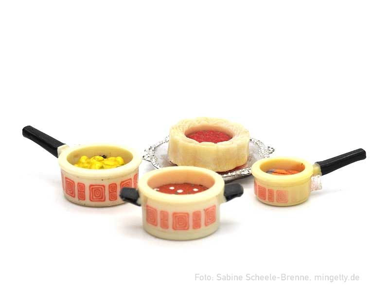 KochtÃ¶pfe mit Essen, Kuchen