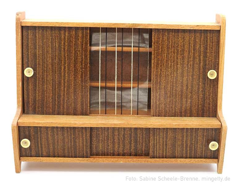 Wohnzimmerschrank