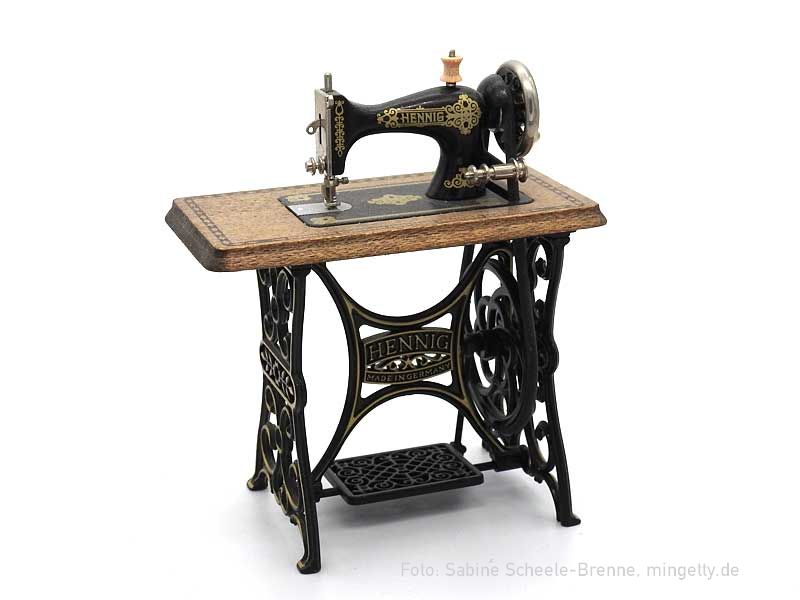 NÃ¤hmaschine mit FuÃŸantrieb