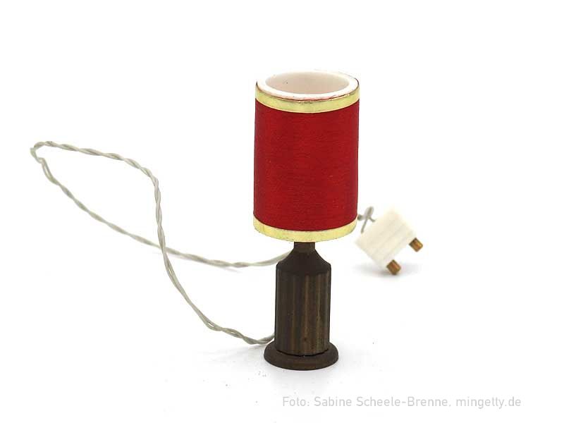 Rote Tischlampe