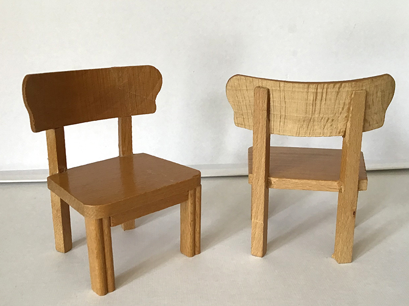 zwei KÃ¼chenstÃ¼hle